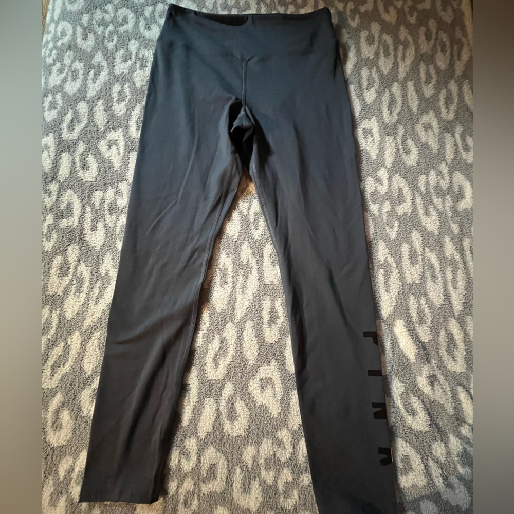 Women’s Pink Cozy Leggings NWOT size Large